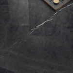 S062CDE-vanity-pietragrey-glossy-6-5mm-living-001